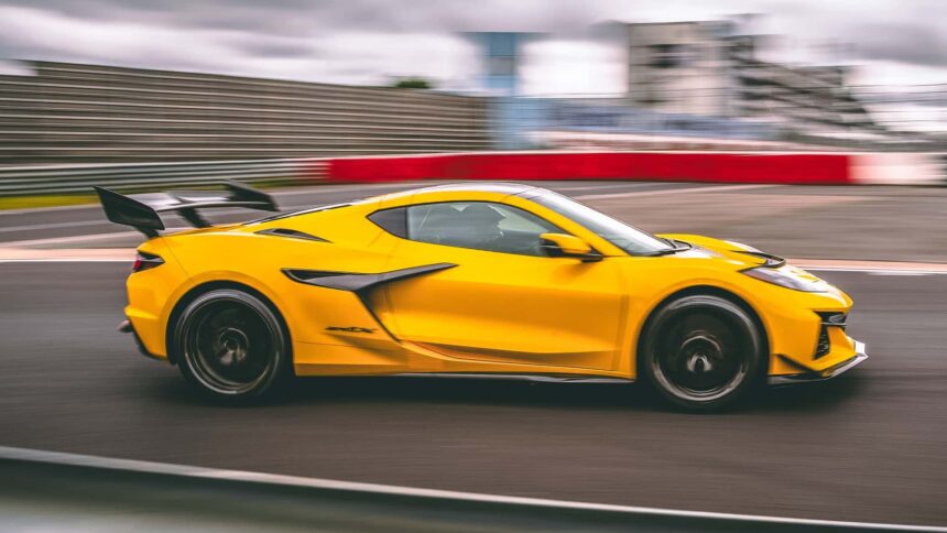 watch the corvette zr1x absolutely demolish the nurburgring in its record run 688bc59434f1e