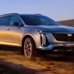 cadillac abandons all ev plan will refresh xt5 crossover 68939941e00d7