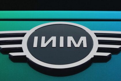 mini cooper driver says this feature makes charging easier than pumping gas 68ae315a5d7a1