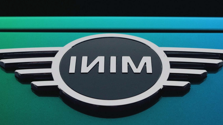 mini cooper driver says this feature makes charging easier than pumping gas 68ae315a5d7a1