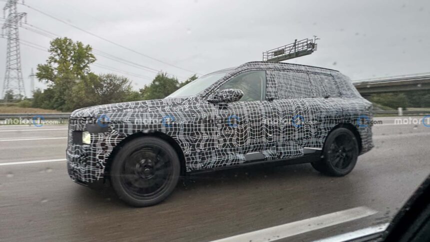we spotted the new bmw x7 testing in germany 68c45929a02cb