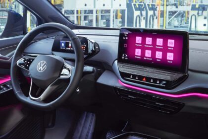 we wanted volkswagen to bring back buttons but not like this 68d5679be989e