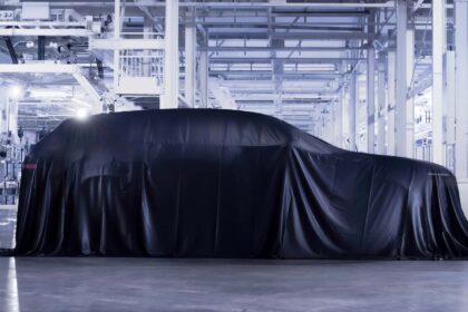 bentleys first ev is coming but so are more gas engines 690c9e94cd1cd